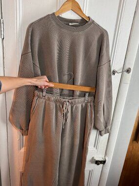 100% Organic Cotton Elwood Sweatshirt Sweatpants Set